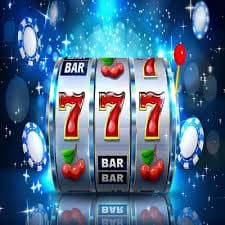 Filipino player enjoying phspin apk live casino on a mobile phone